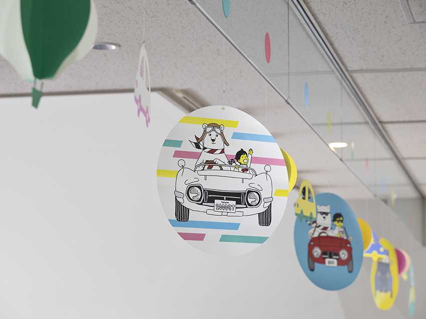 エントランス装飾モビールUP